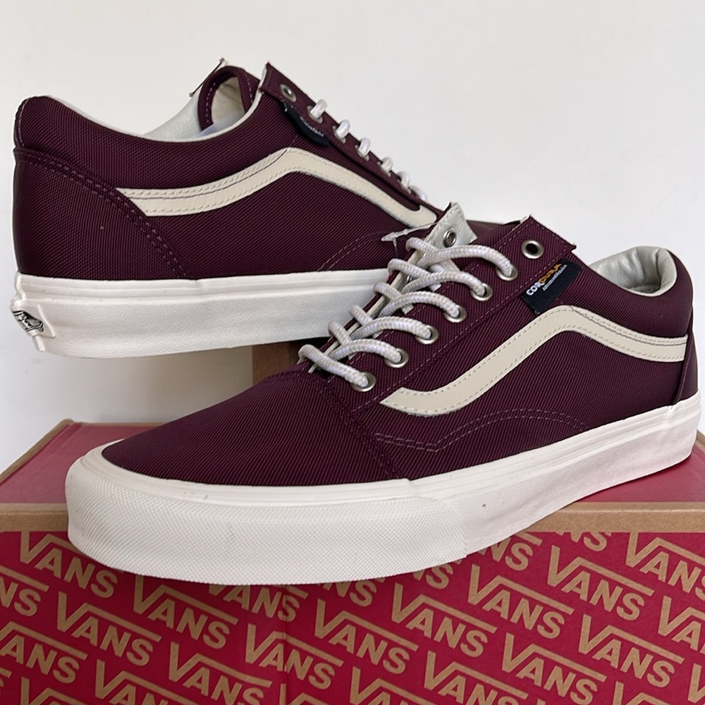 Vans Men’s Old Skool
Cordura Port Royale/Marsh
VN0A4BW2DOQ
Sneakers - Picture 8 of 16